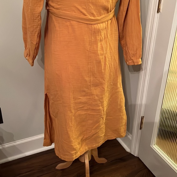 Universal Thread dress with tie belt - Picture 4 of 6